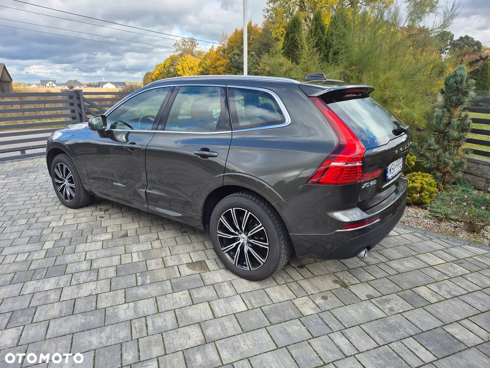 Volvo XC 60 D4 Momentum Pro - 5