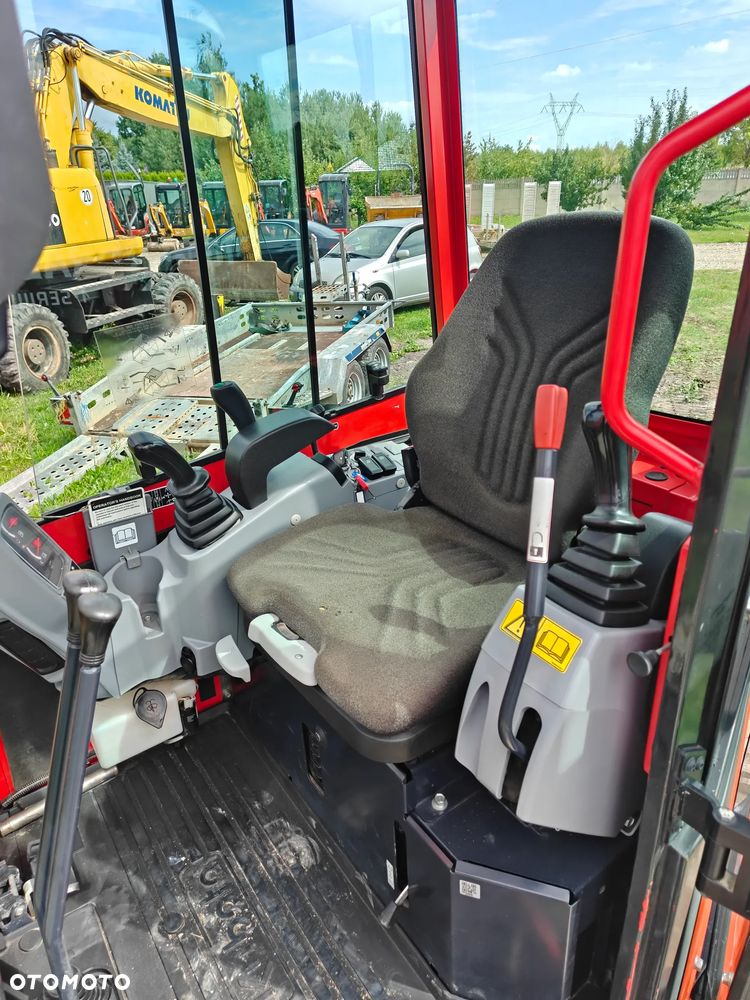 Kubota U27 - 10