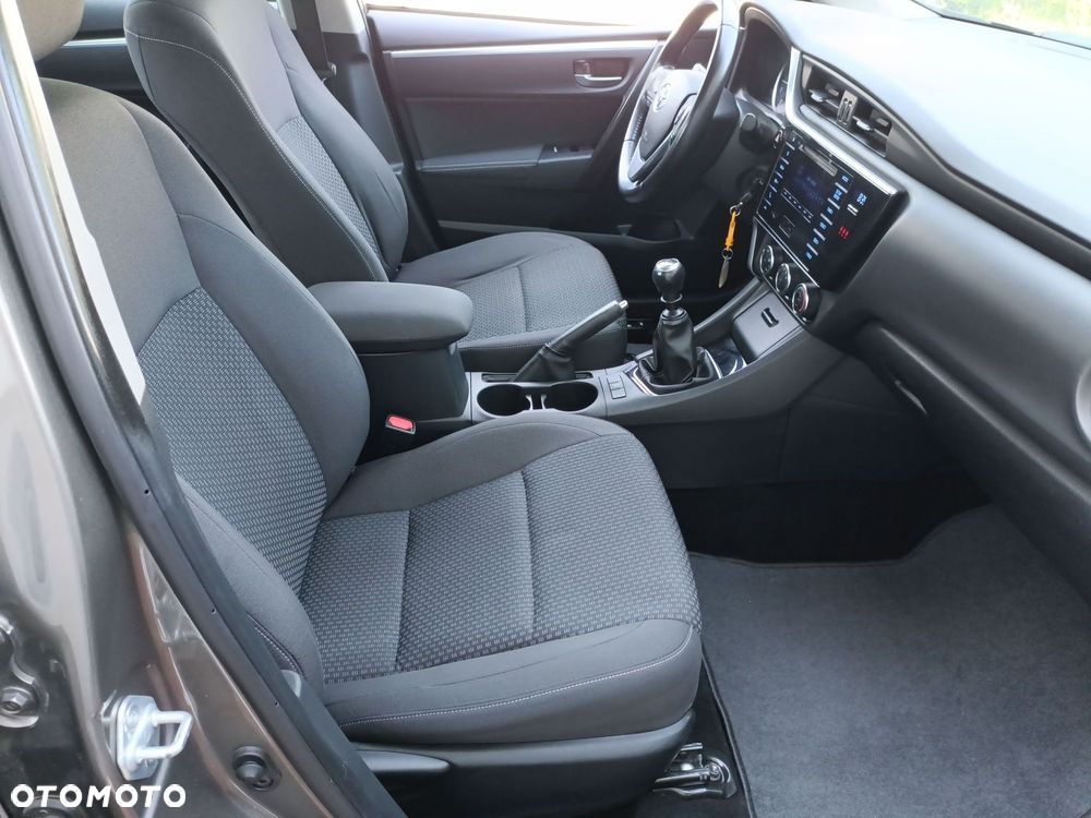 Toyota Corolla 1.6 Premium EU6 - 11