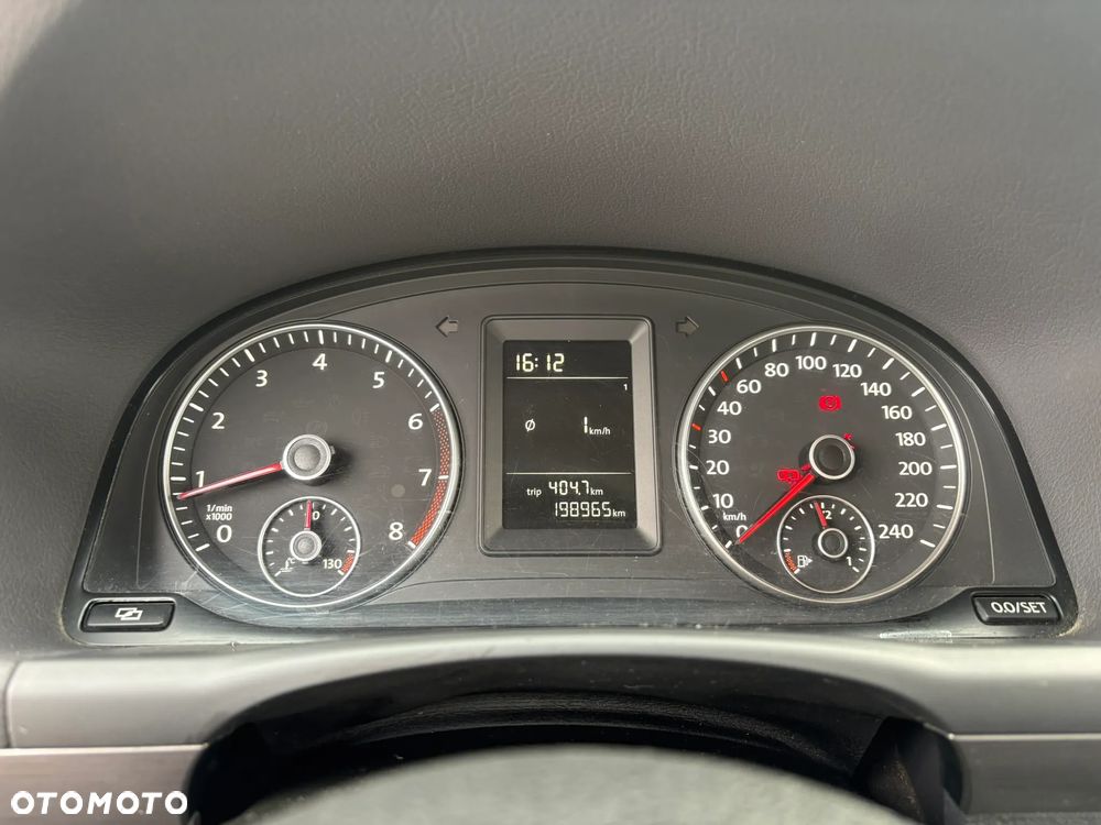 Volkswagen Touran 1.2 TSI BlueMotion Technology MATCH - 26