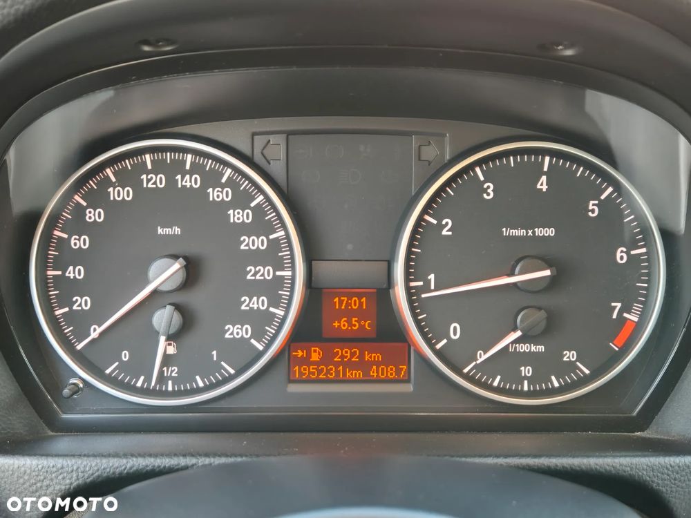 BMW Seria 3 320i - 12