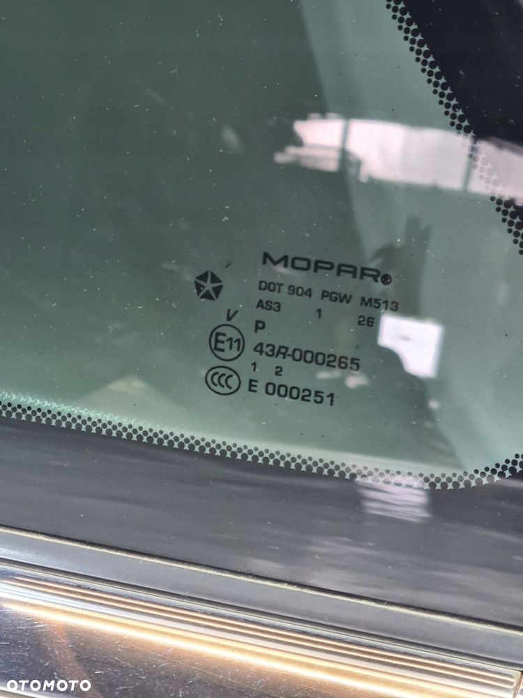 szyba karoseryjna tył lewy grand cherokee wk2 11r - 2