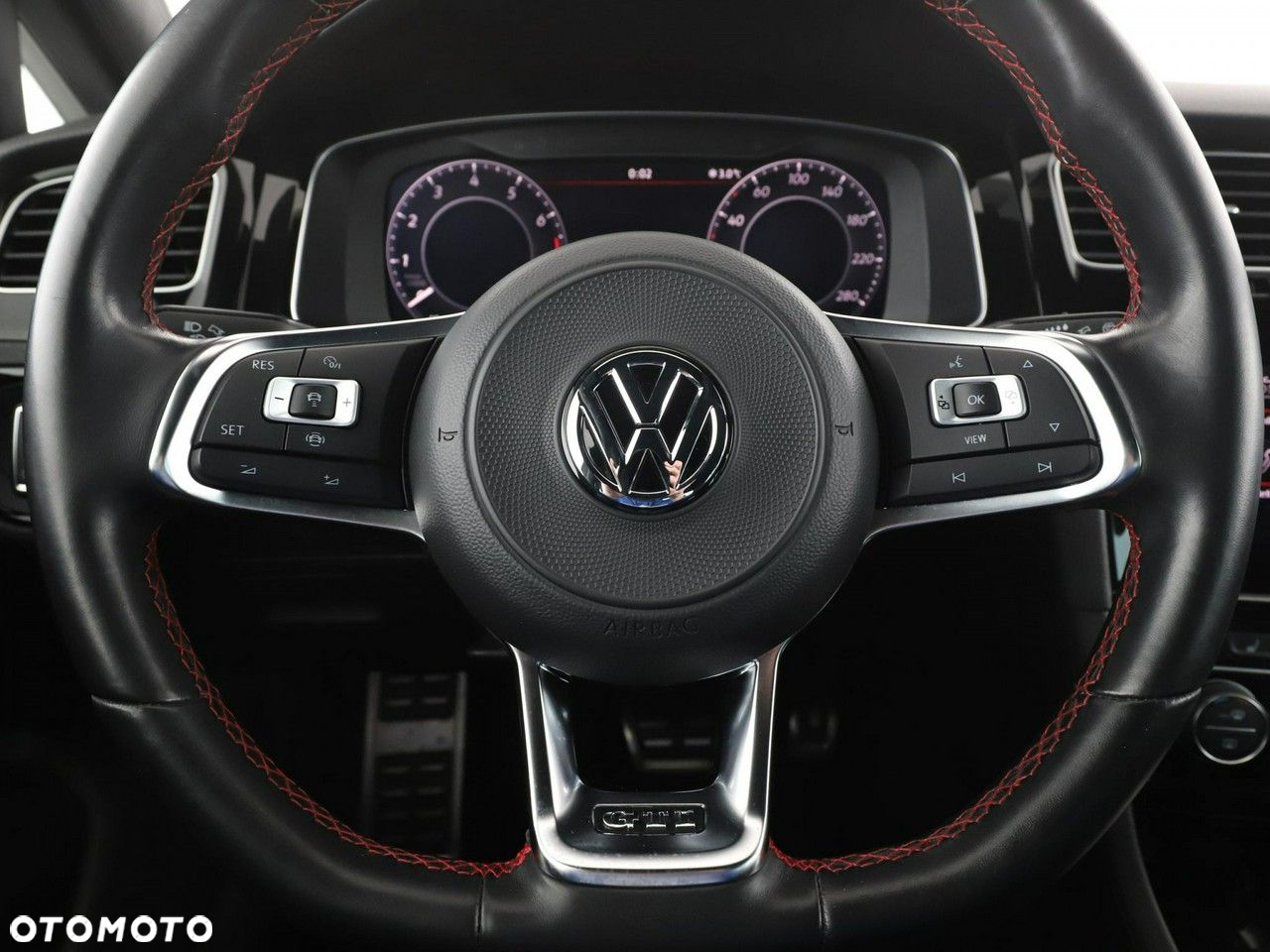 Volkswagen Golf GTI (BlueMotion Technology) DSG Performance - 21