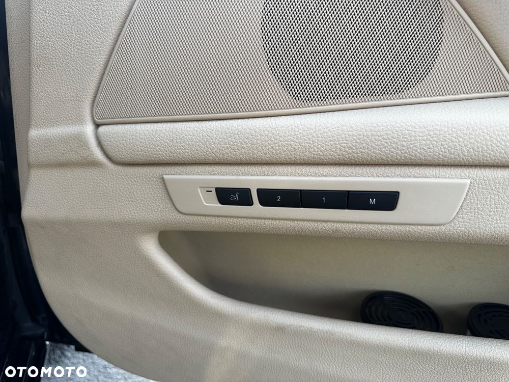 BMW Seria 5 528i - 20