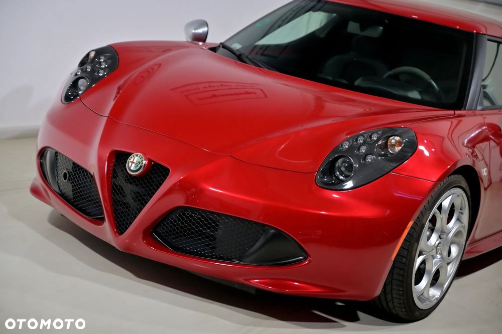 Alfa Romeo 4C - 7