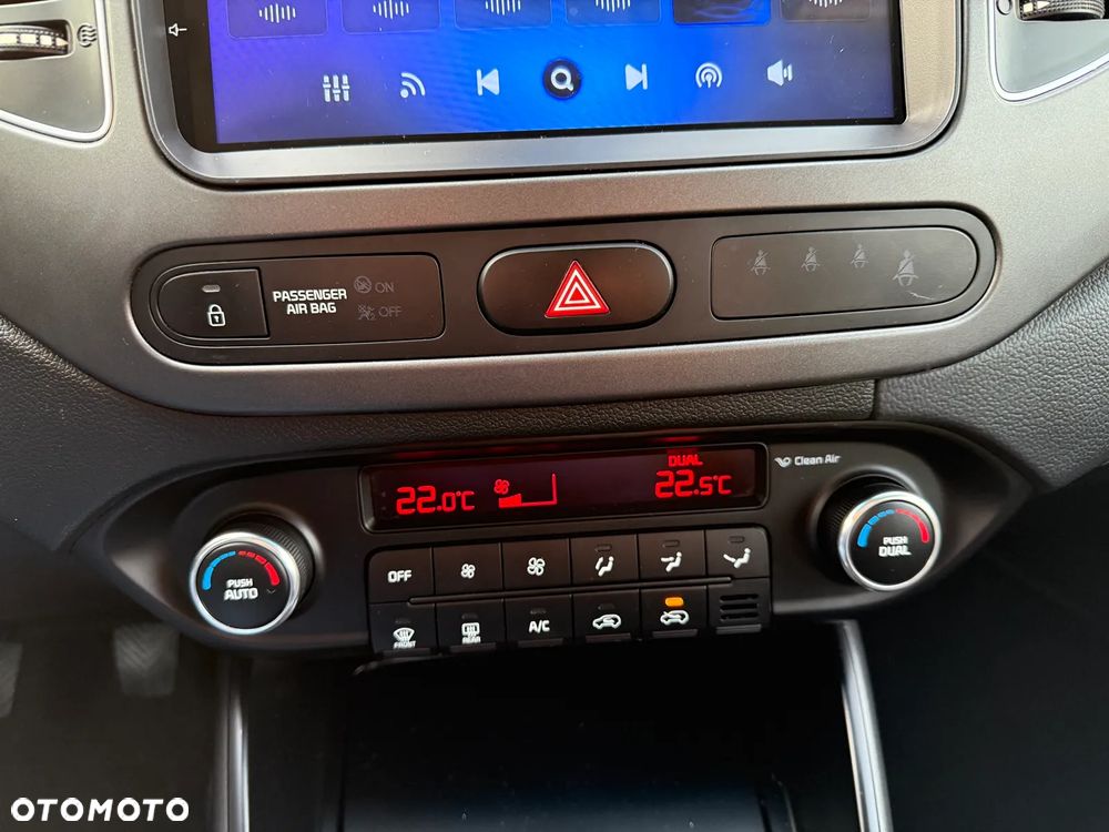 Kia Carens 1.6 GDI Fifa World Cup Edition - 26