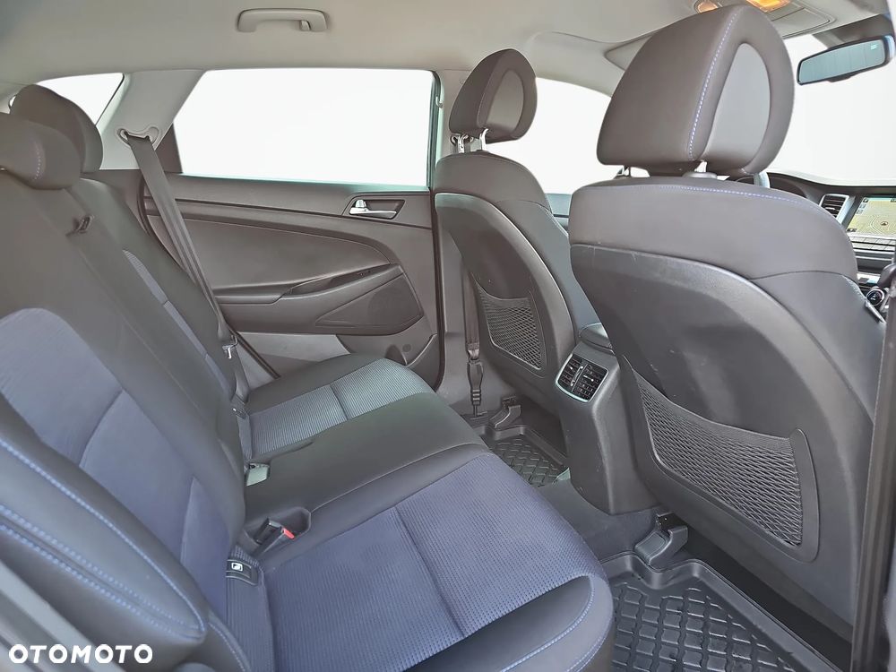 Hyundai Tucson 1.6 GDI BlueDrive Style 2WD - 11