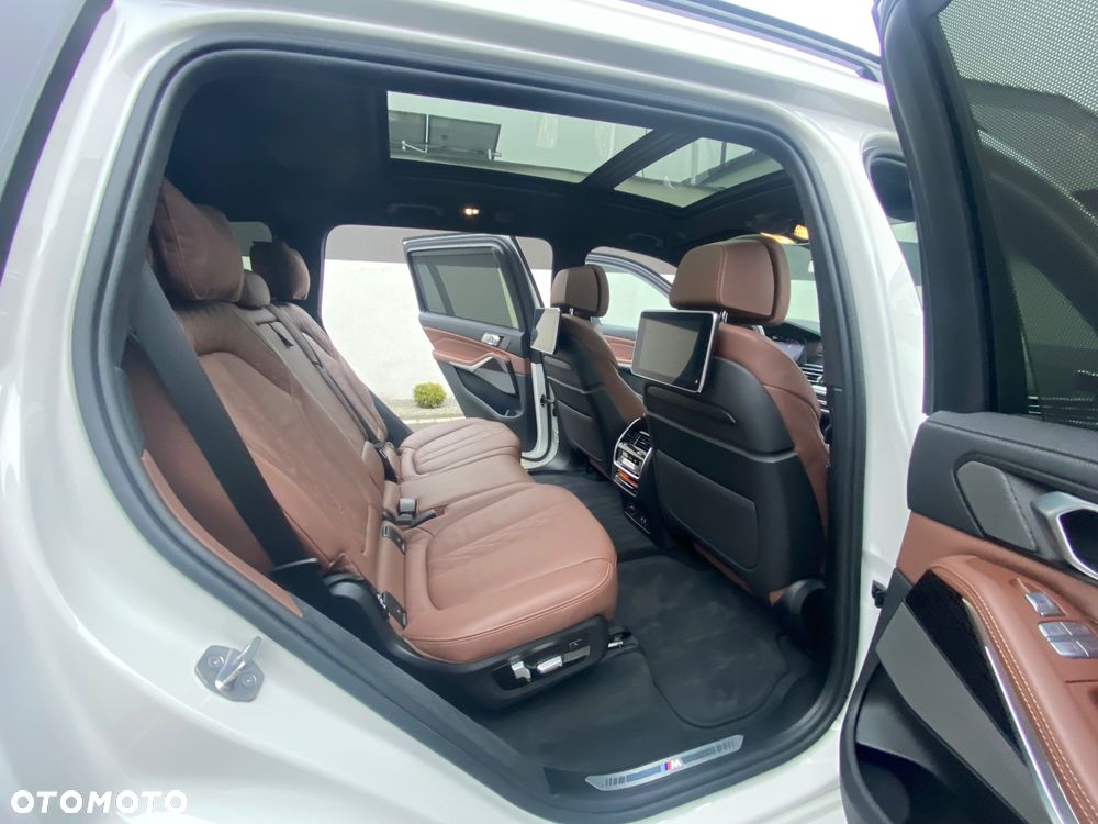 BMW X7 - 22