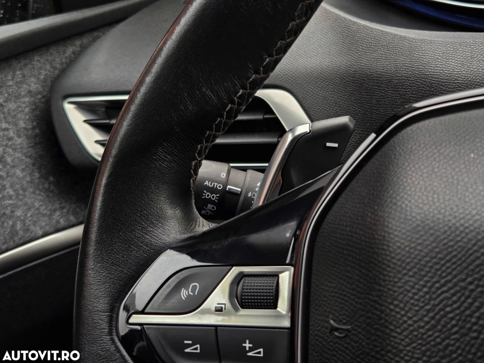 Peugeot 3008 1.6 THP EAT6 Allure - 15