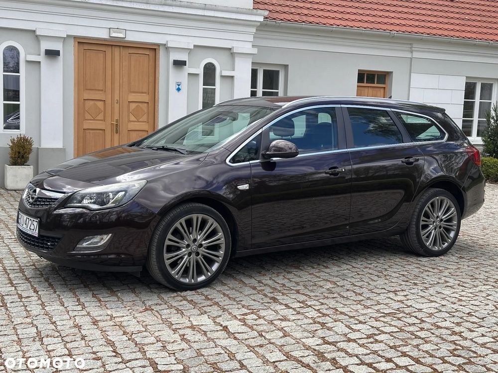 Opel Astra 2.0 CDTI Exklusiv - 1
