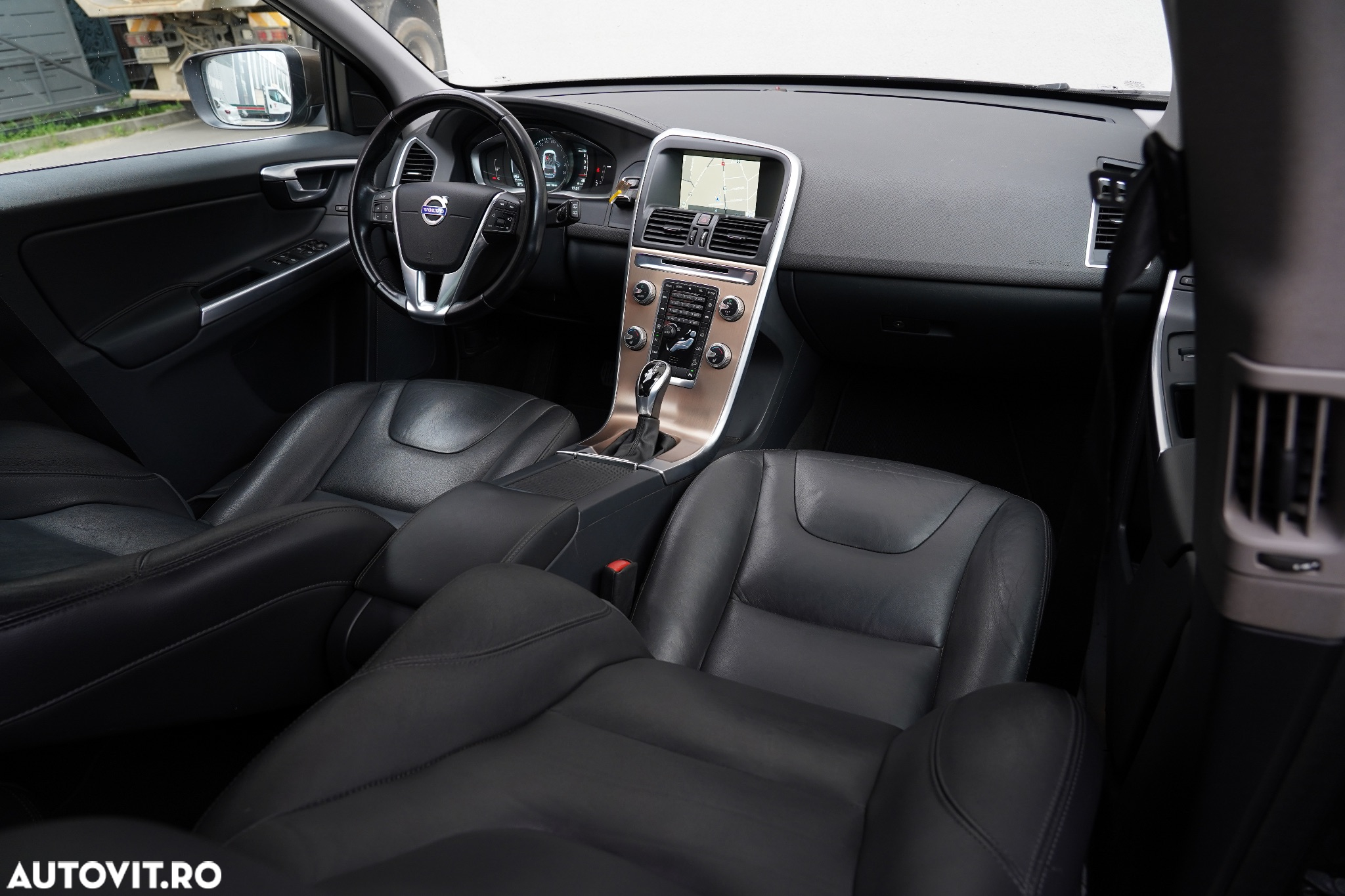 Volvo XC 60 D5 AWD Aut. Summum - 9