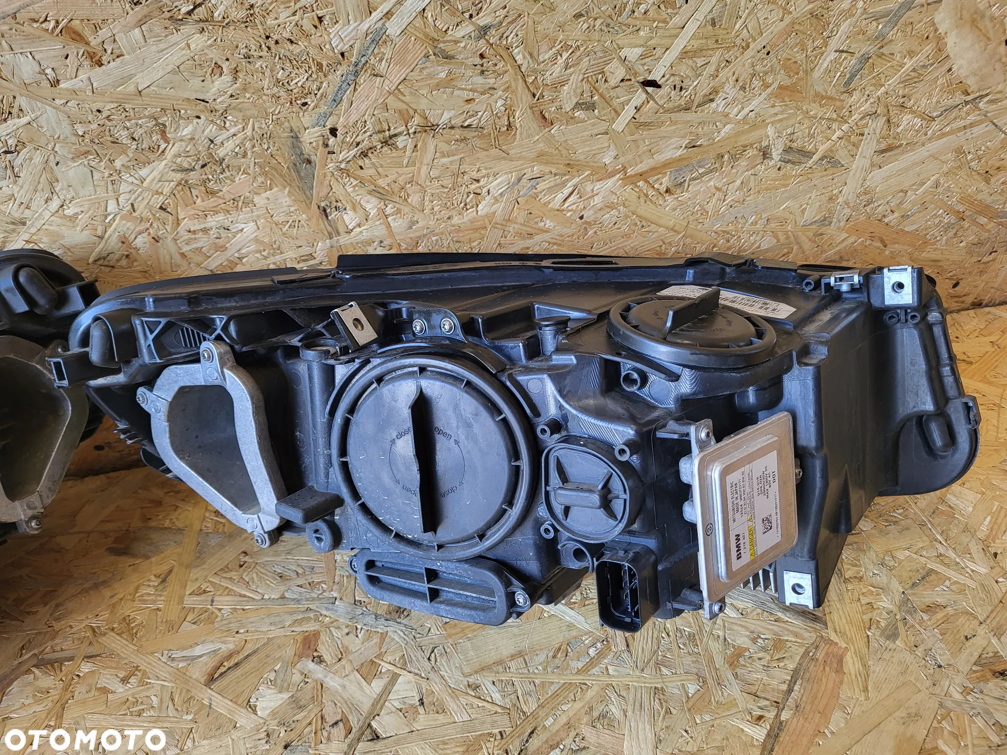 BMW F07 5 GT xenon przód skrętny lewy prawy EU - 9