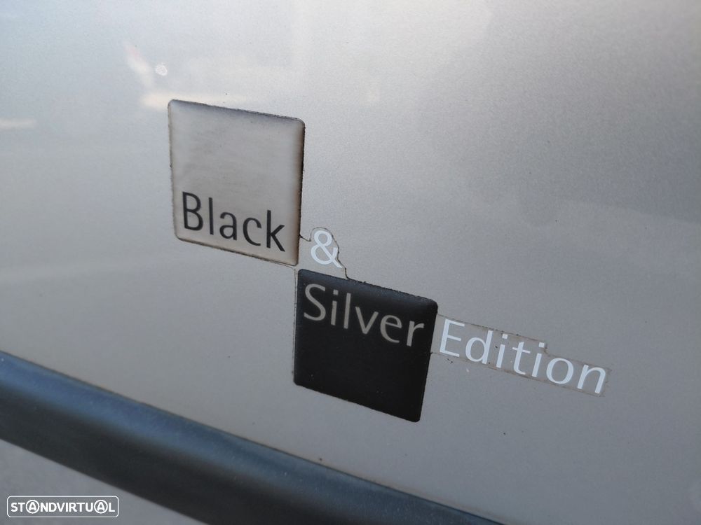 Peugeot 107 1.0 Black&Silver - 27
