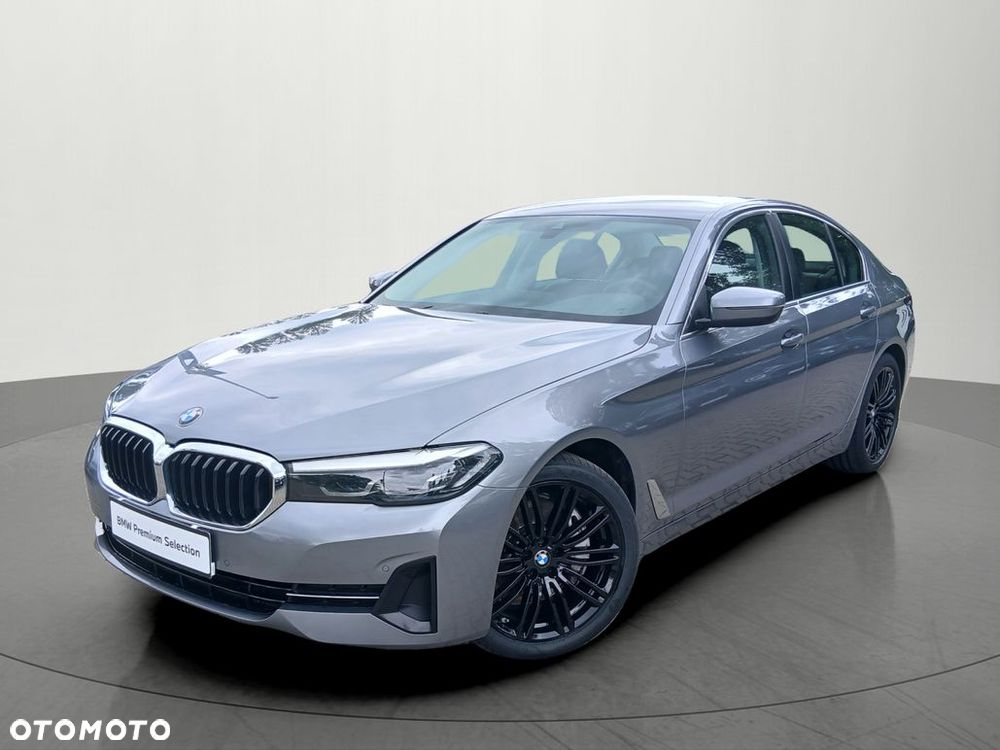 BMW Seria 5 540d xDrive mHEV - 3