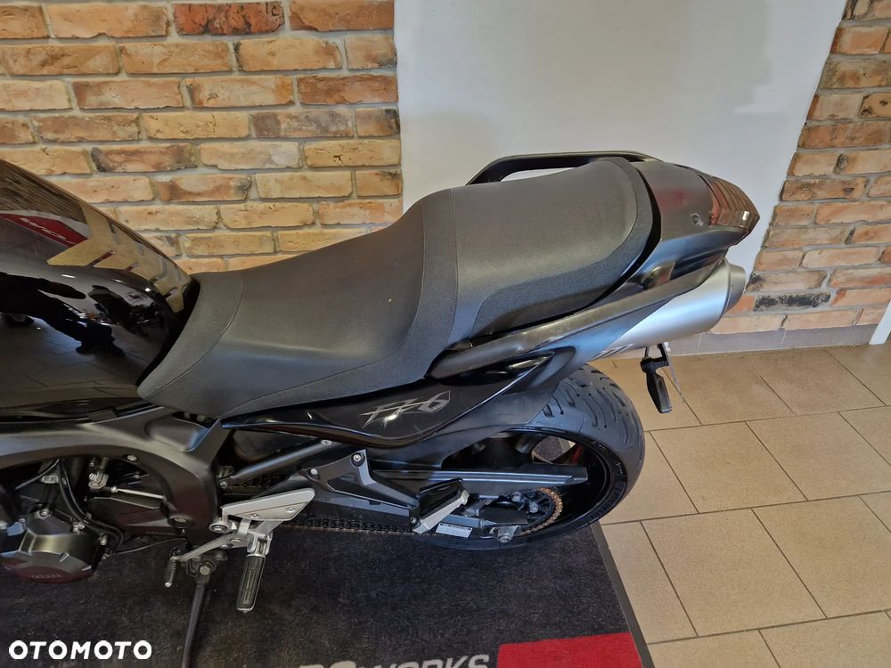 Yamaha FZ6 - 35