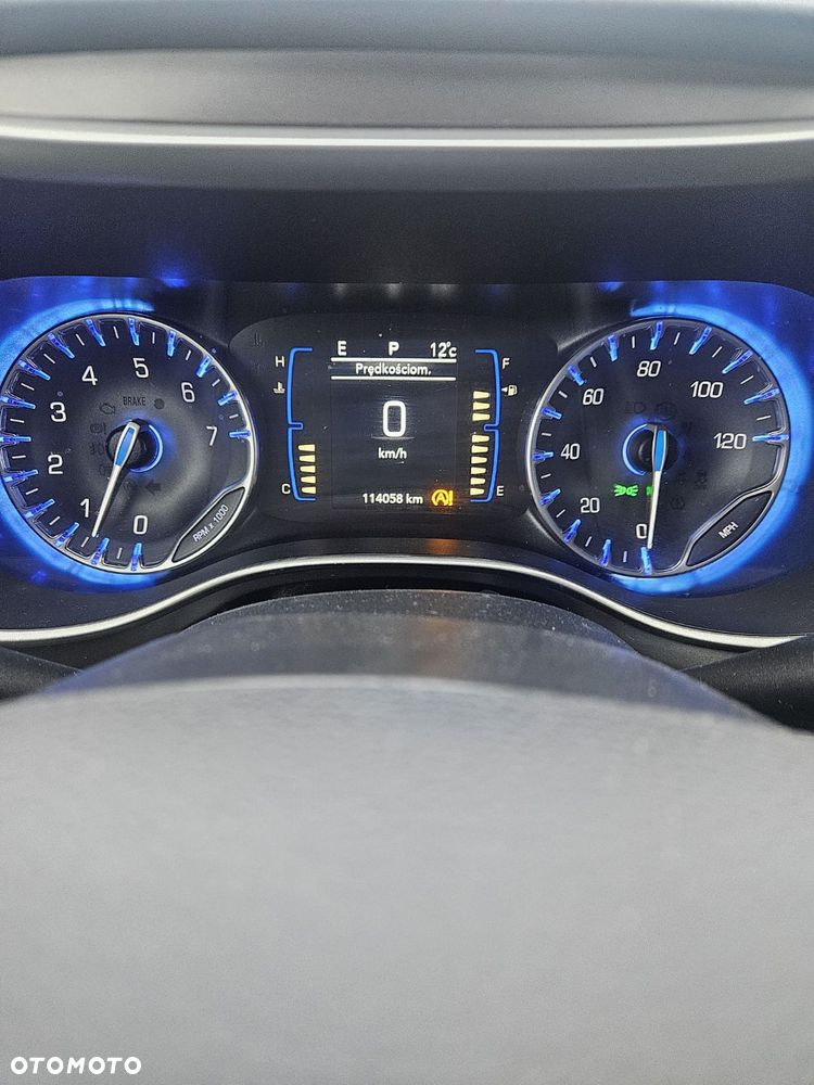 Chrysler Pacifica - 11