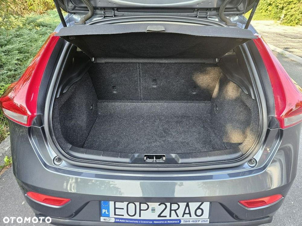 Volvo V40 D2 Momentum - 21