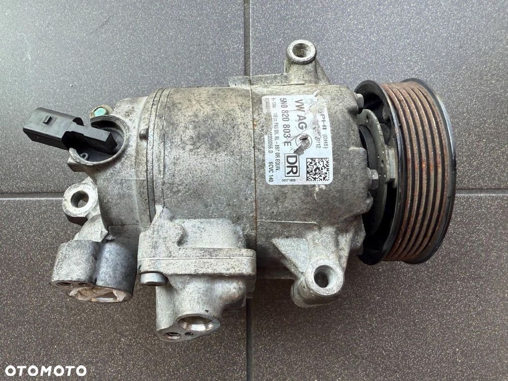 KOMPRESOR KLIMATYZACJI VW AUDI SEAT SKODA 5N0820803E