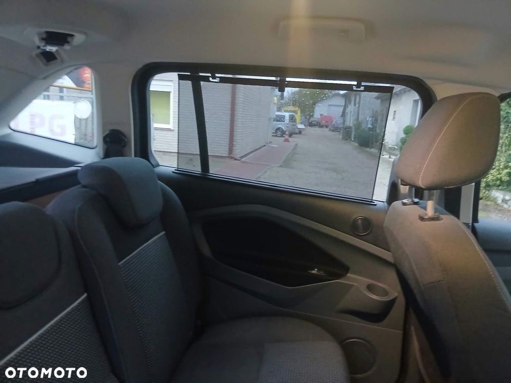 Ford C-MAX - 29