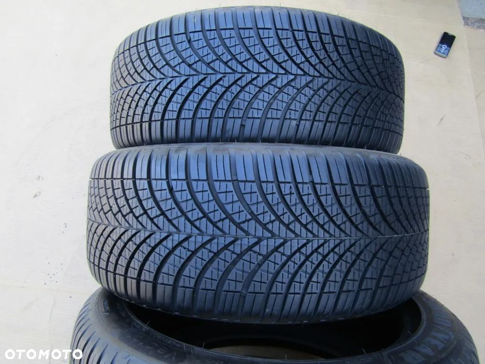 4x Opony 225/45 17 94W Goodyear / Wielosezonowe 7,5 mm / Całoroczne - 10