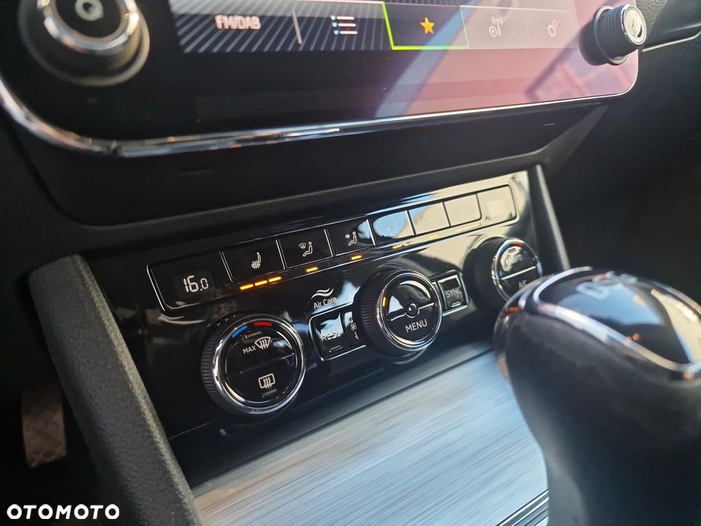 Skoda Superb 2.0 TSI Ambition DSG - 23