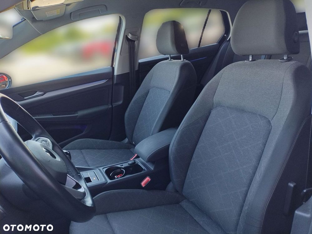 Volkswagen Golf - 11
