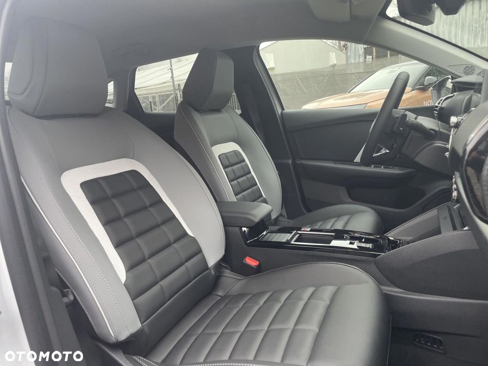 Citroën C4X 1.2 mHEV Max eDCT6 - 23