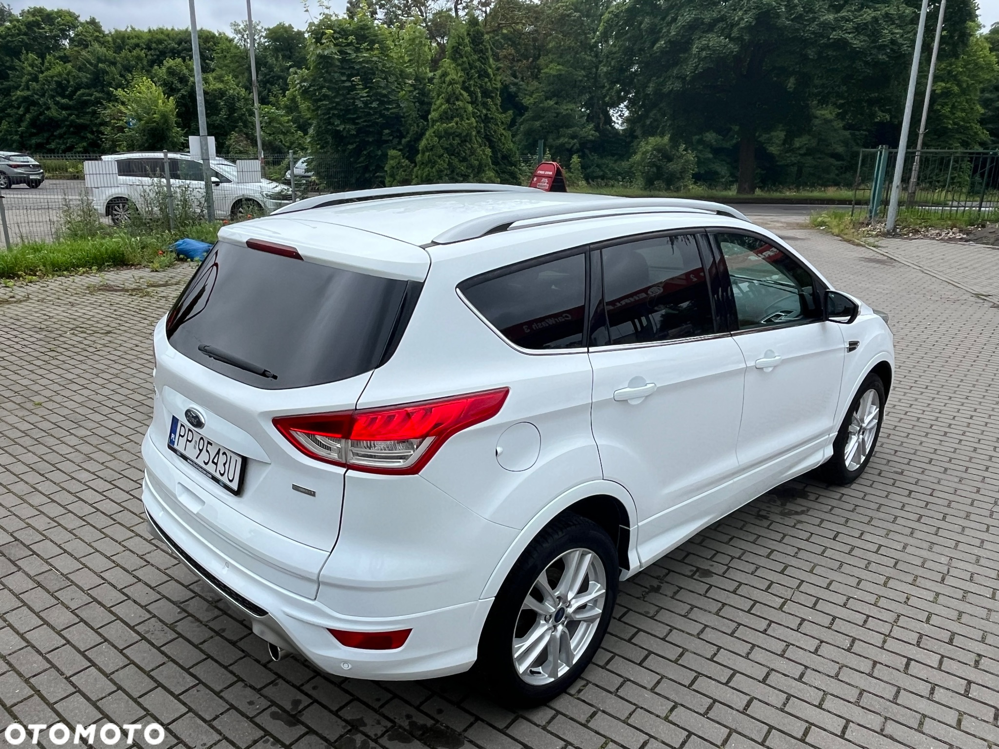Ford Kuga 1.5 EcoBoost 2x4 Individual - 12