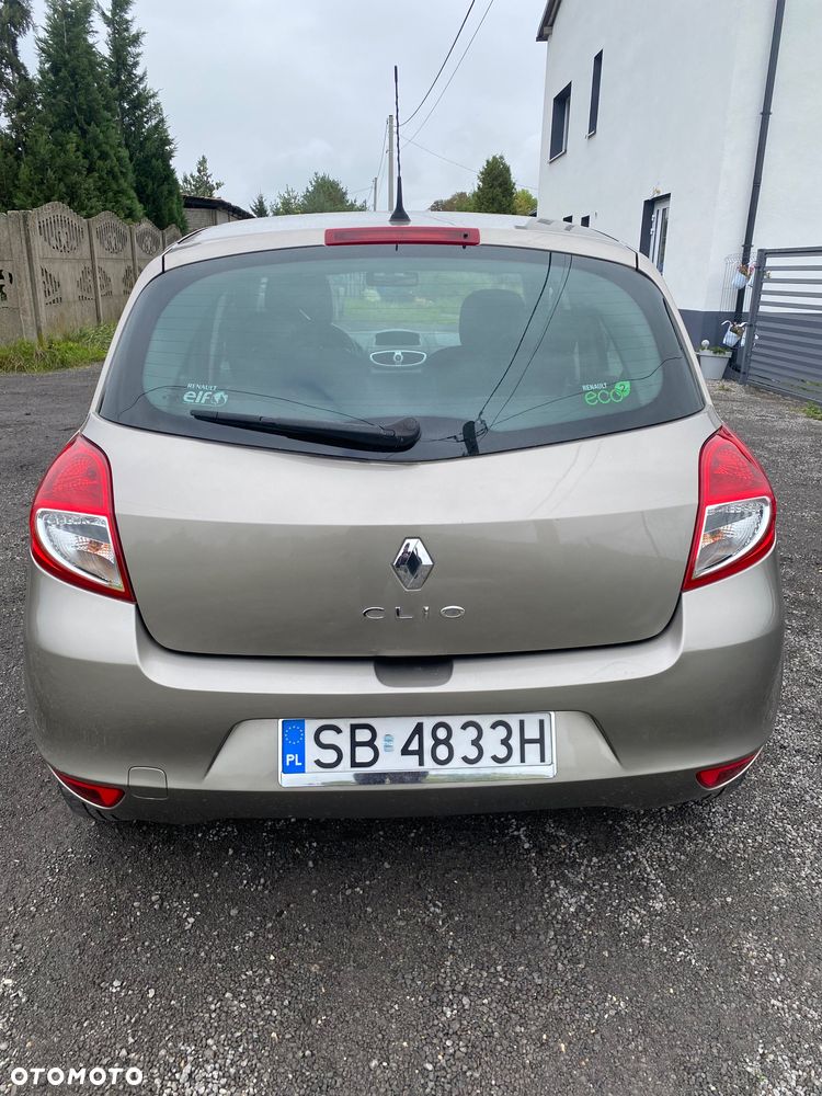 Renault Clio - 33