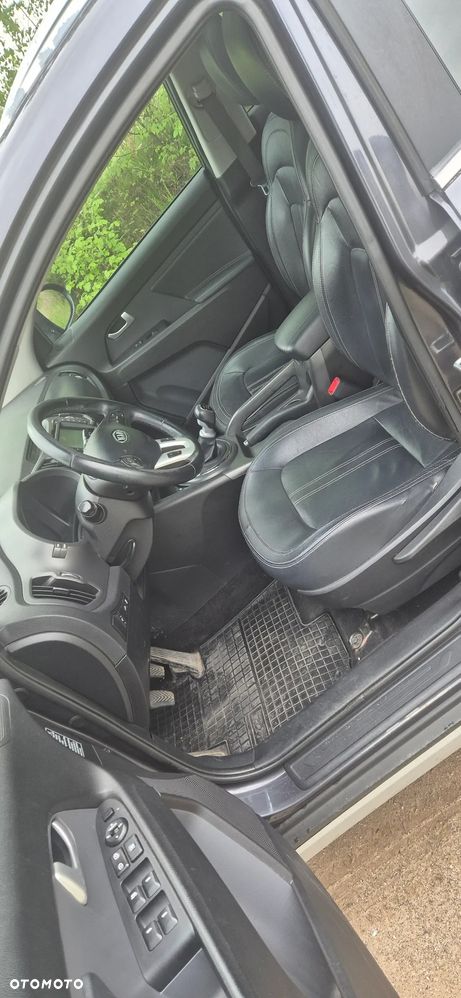 Kia Sportage 1.7 CRDI 2WD ISG Attract - 9