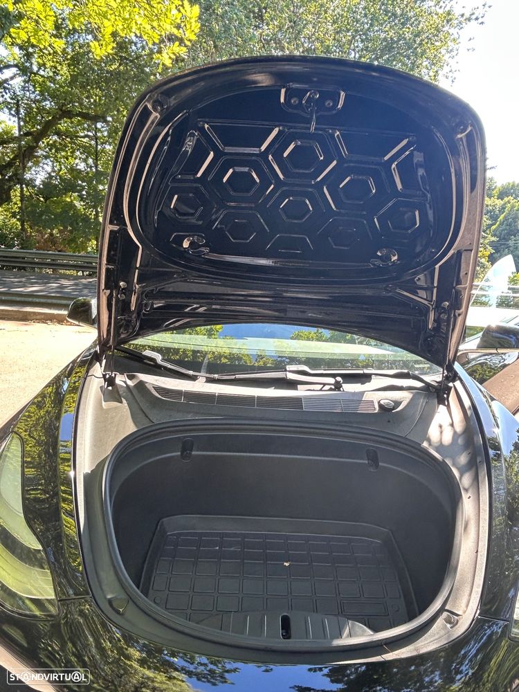 Tesla Model 3 Standard Range Plus RWD - 32