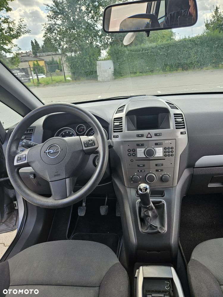 Opel Zafira - 11
