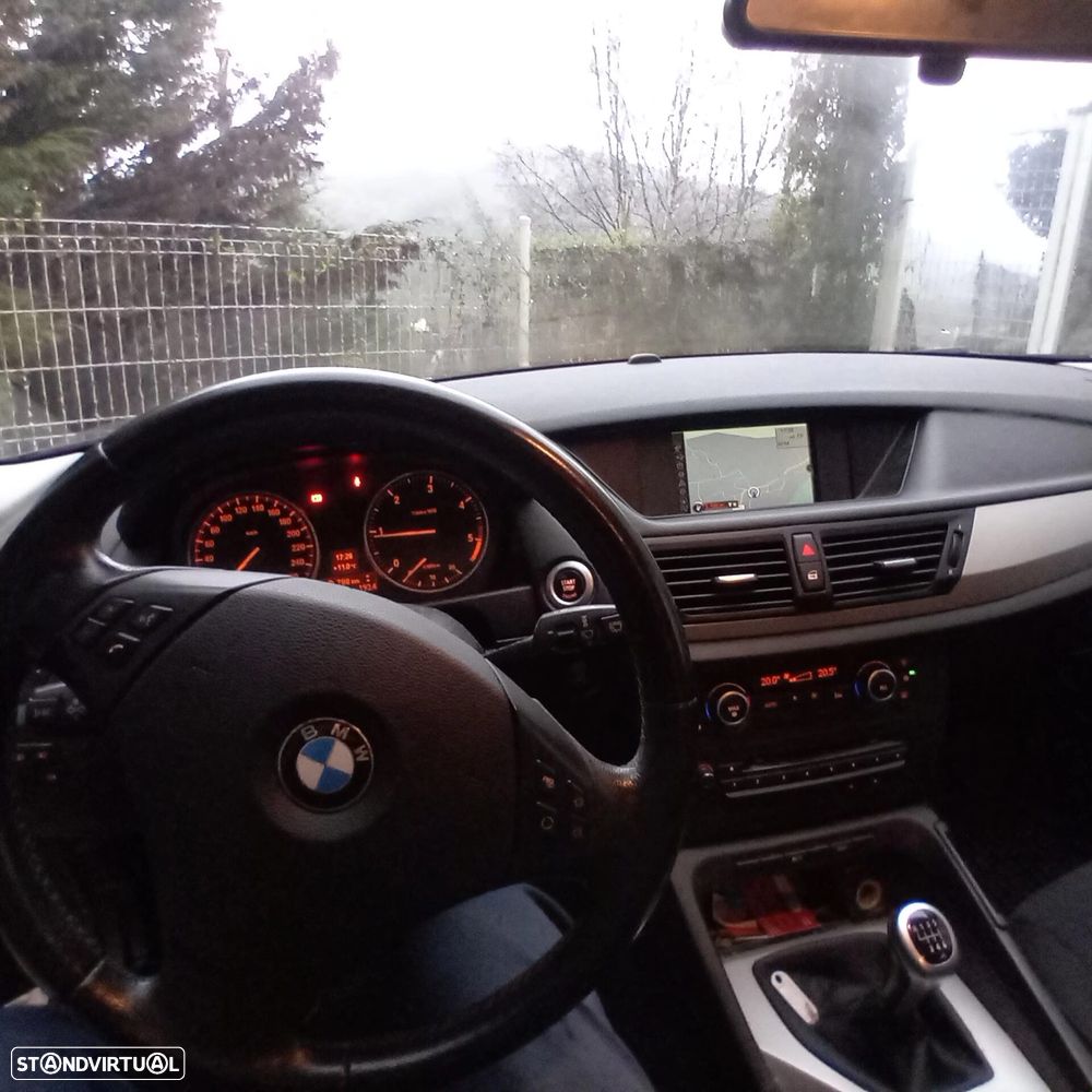 BMW X1 sDrive18d — fotografia 4