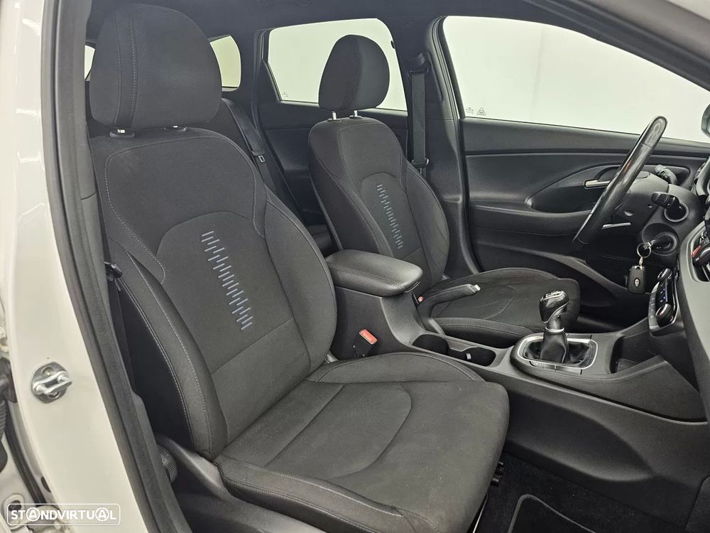 Hyundai i30 SW 1.0 T-GDi Comfort+Navi - 20