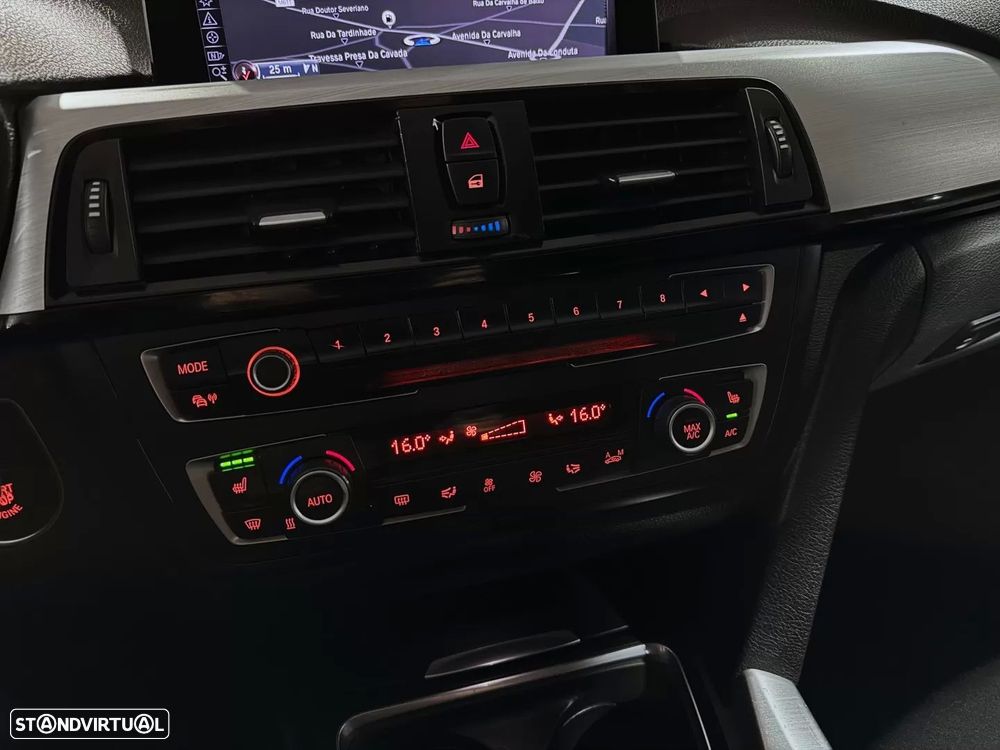 BMW 320 d Sport Line - 19