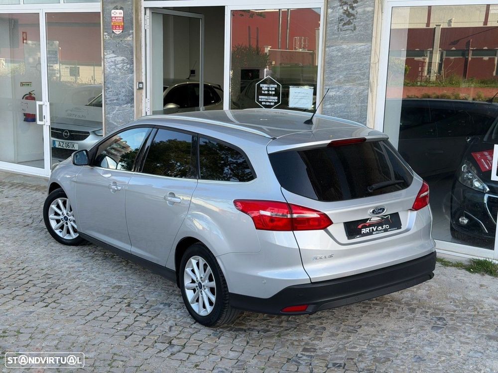 Ford Focus SW 1.5 TDCi EcoBlue Titanium - 4