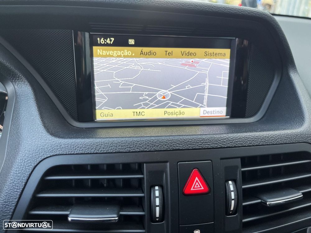 Mercedes-Benz E 250 CDi Avantgarde BlueEfficiency Auto - 21