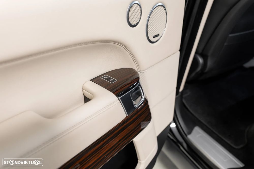 Land Rover Range Rover 4.4 SDV8 Vogue - 28