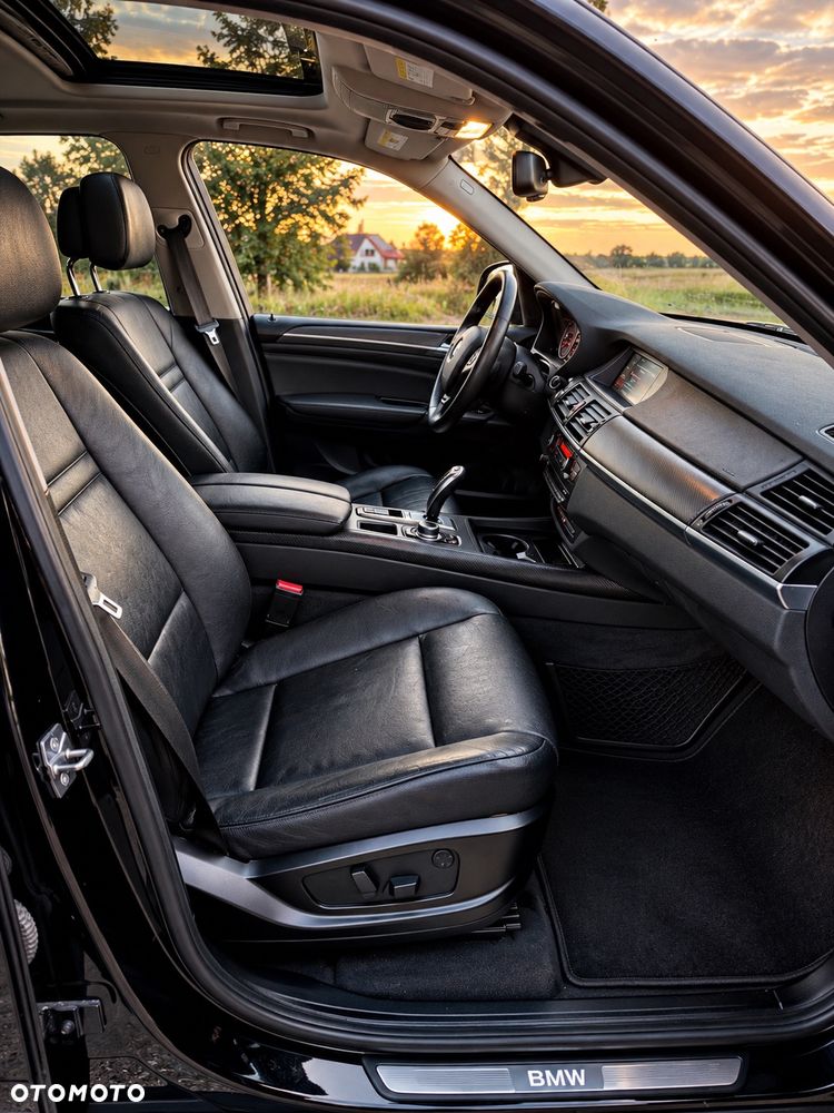 BMW X5 xDrive35i Edition Exclusive - 17