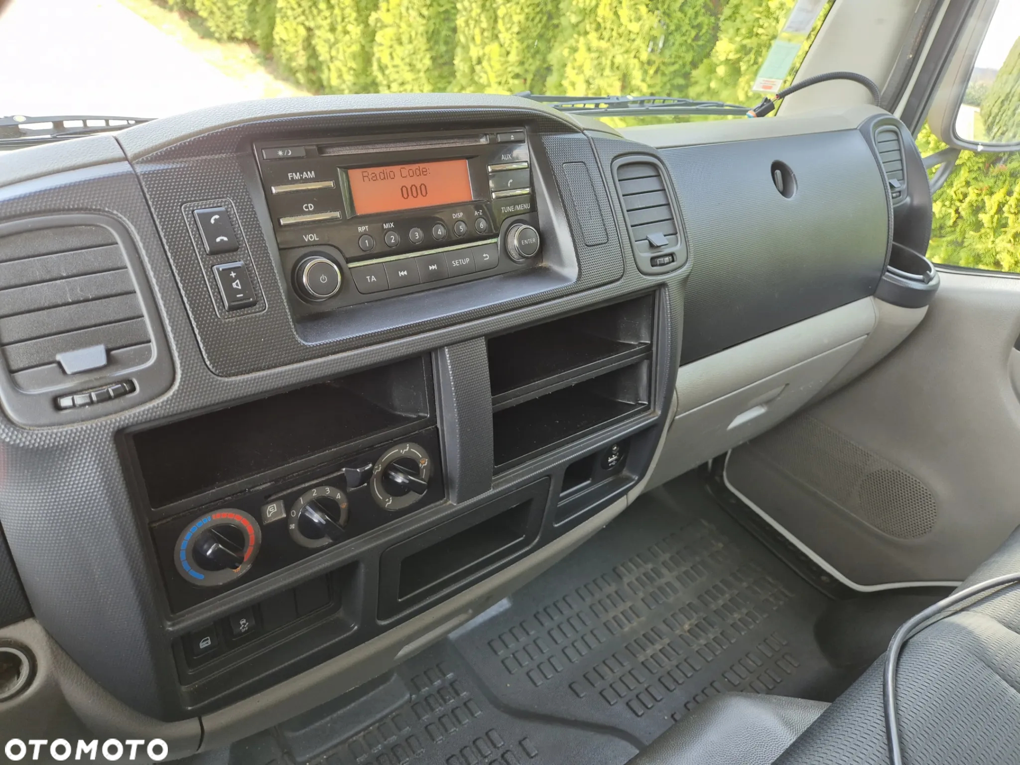 Nissan Cabstar 35.14 2.5 140KM Wywrotka, NT400 - 6