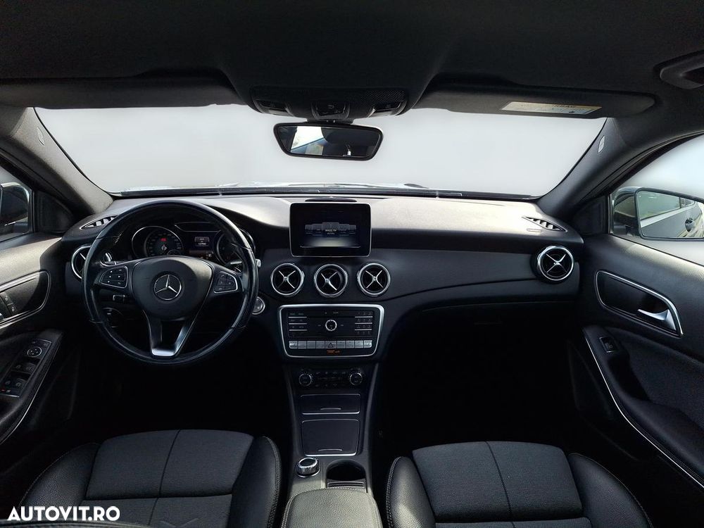 Mercedes-Benz GLA 200 d 4MATIC 7G-DCT Style - 12