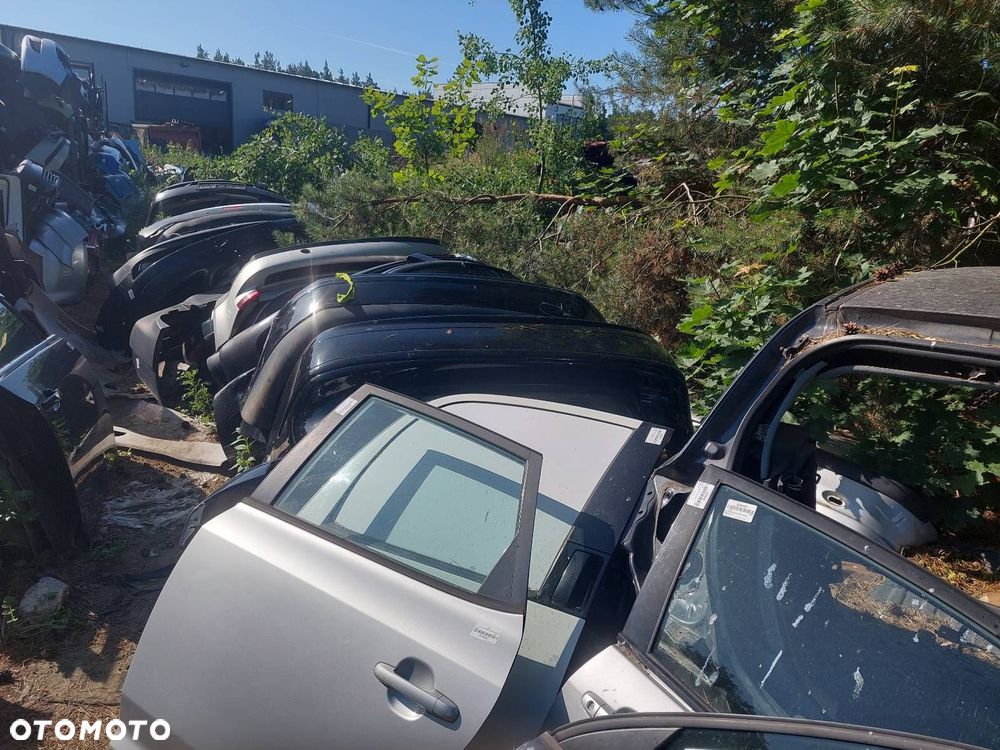 KOMPLETNY TYŁ KLAPA BAGAŻNIKA ZDERZAK TYŁ LAMPY VOLVO S40 II 019-26 - 28