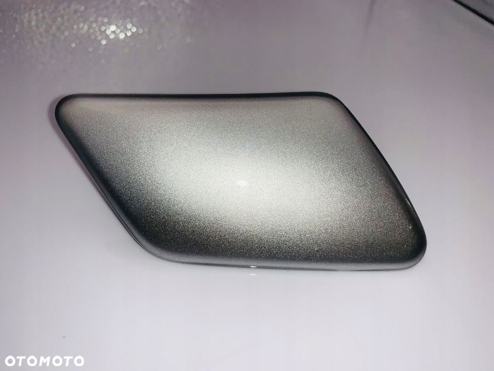 ZAŚLEPKA SPRYSKIWACZA PRZÓD VOLVO C30 L / P KOLORY - 13