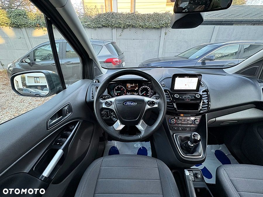 Ford Tourneo Connect Grand - 28