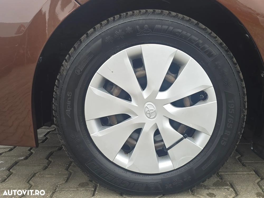 Toyota Corolla 1.6 Valvematic Terra - 6