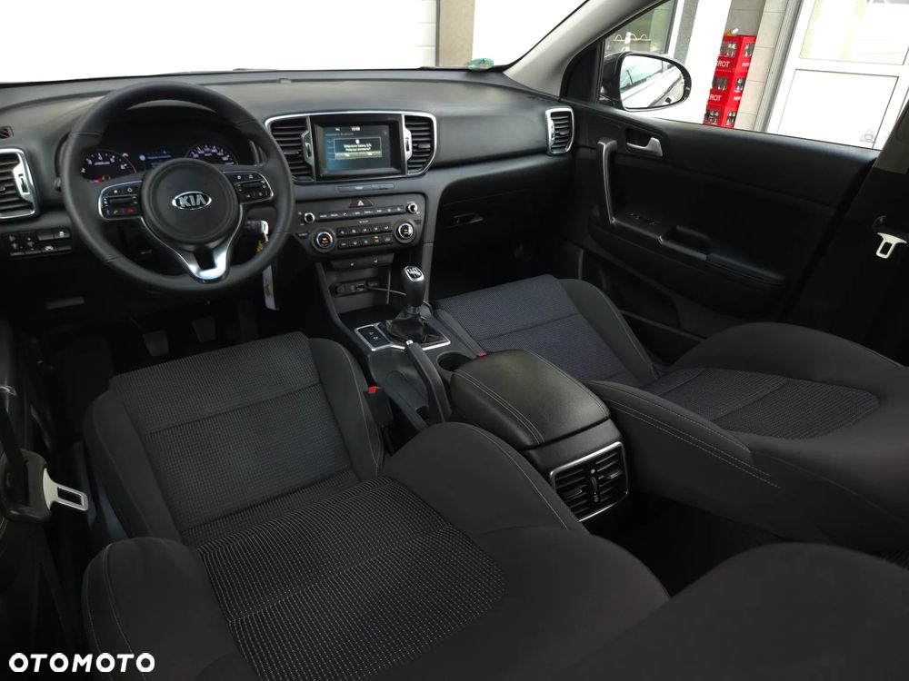 Kia Sportage 1.6 GDI 2WD DREAM-TEAM EDITION - 28