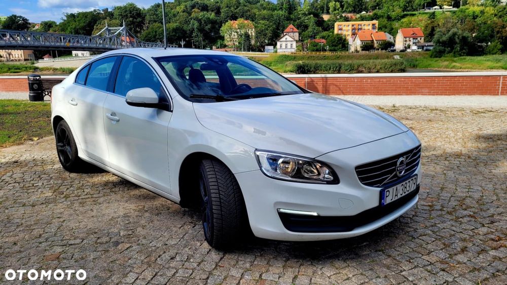 Volvo S60 - 1
