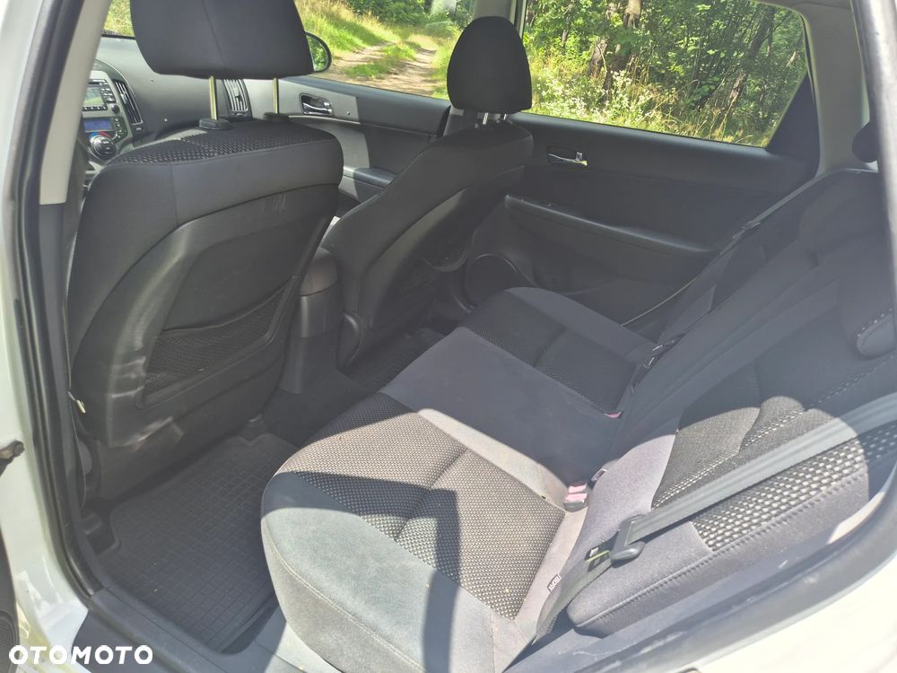 Hyundai i30 1.6 CRDi Comfort - 16