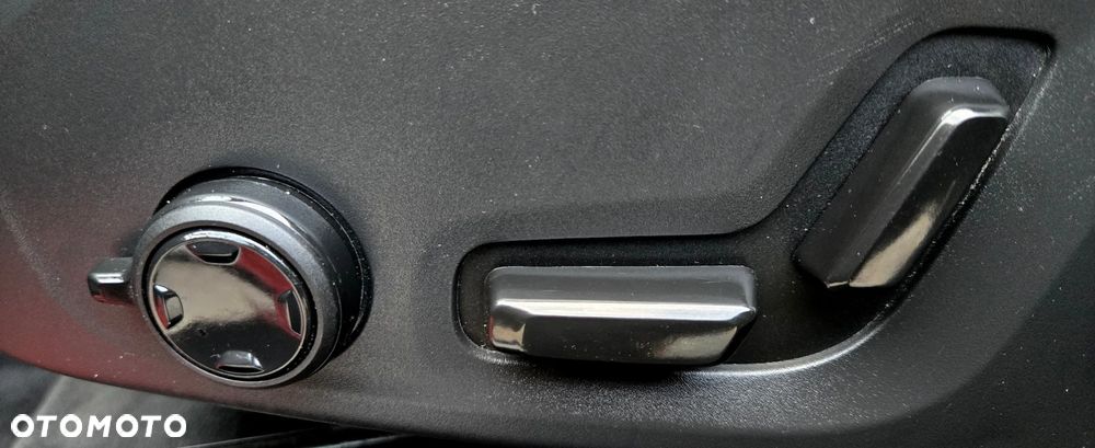 Volvo XC 60 D4 Geartronic Inscription - 36