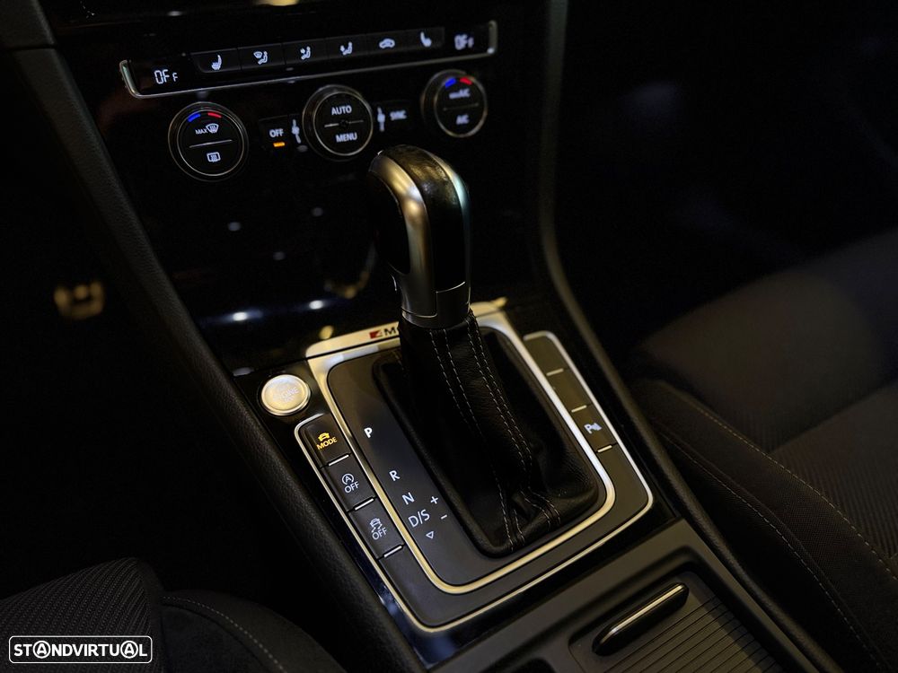 VW Golf R 4Motion (BlueMotion ) DSG - 30